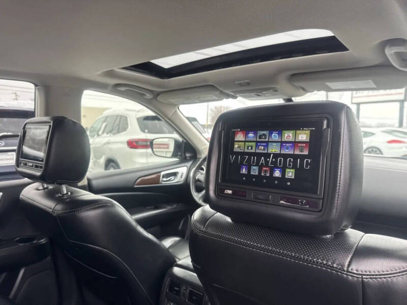 2017 Nissan Pathfinder