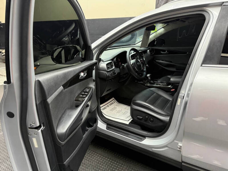 2020 Kia Sorento EX V6