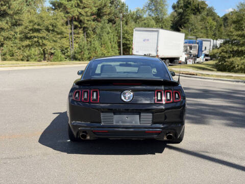 2014 Ford Mustang V6