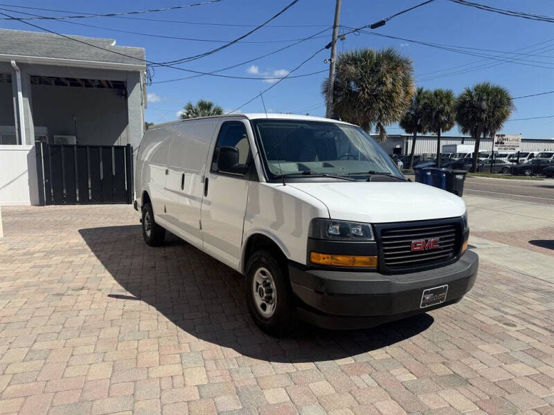 2023 GMC Savana 2500