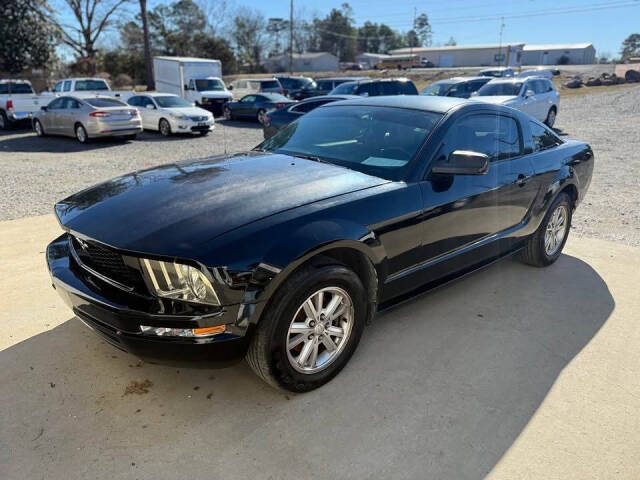 2007 Ford Mustang Deluxe's photo