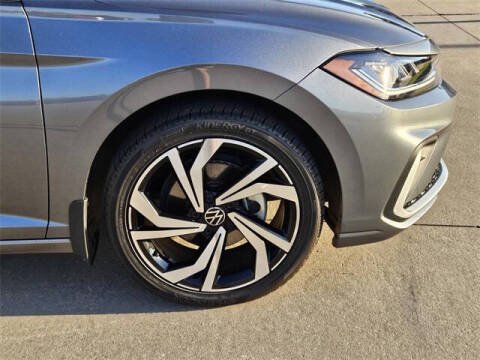 2025 Volkswagen Jetta SEL