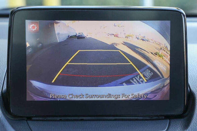 2019 Toyota Yaris LE