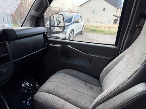 2017 GMC Savana 2500