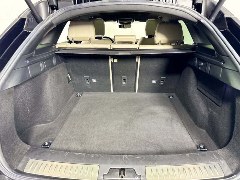 2019 Land Rover Range Rover Velar P250 S