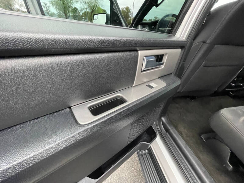 2017 Ford Expedition EL XLT