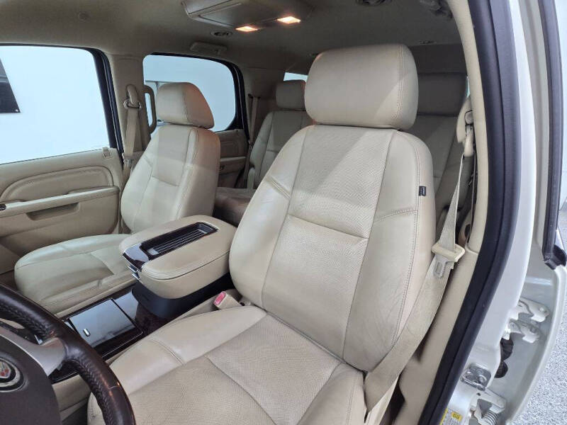 2013 Cadillac Escalade Luxury