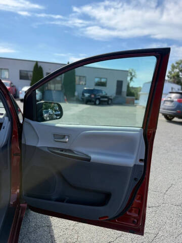 2017 Toyota Sienna