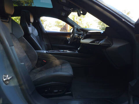 2023 Audi e-tron GT quattro Premium Plus