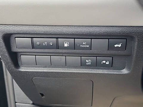 2025 Mitsubishi Outlander PHEV SEL