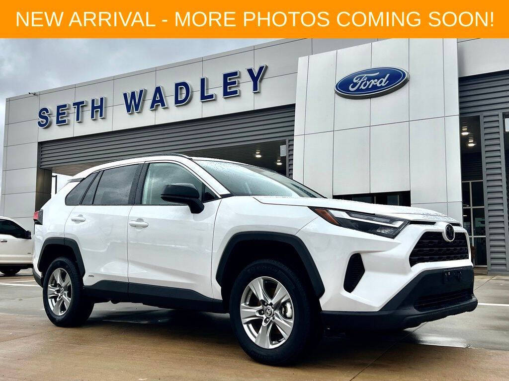 2025-toyota-rav4-hybrid-le-awd-4dr-suv.jpg