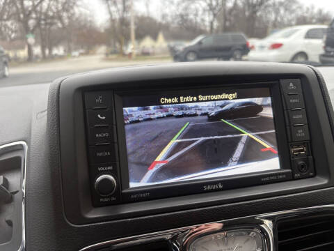 2016 Chrysler Town and Country Touring
