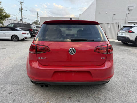 2017 Volkswagen Golf TSI S