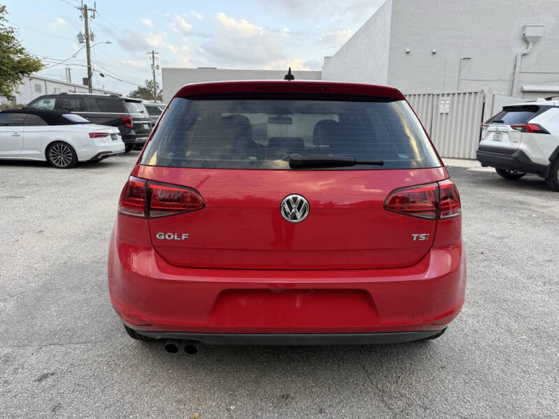 2017 Volkswagen Golf TSI S