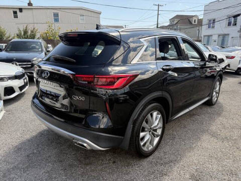 2022 Infiniti QX50 Luxe