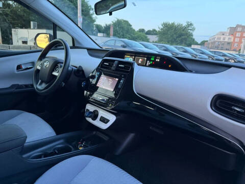 2016 Toyota Prius Two