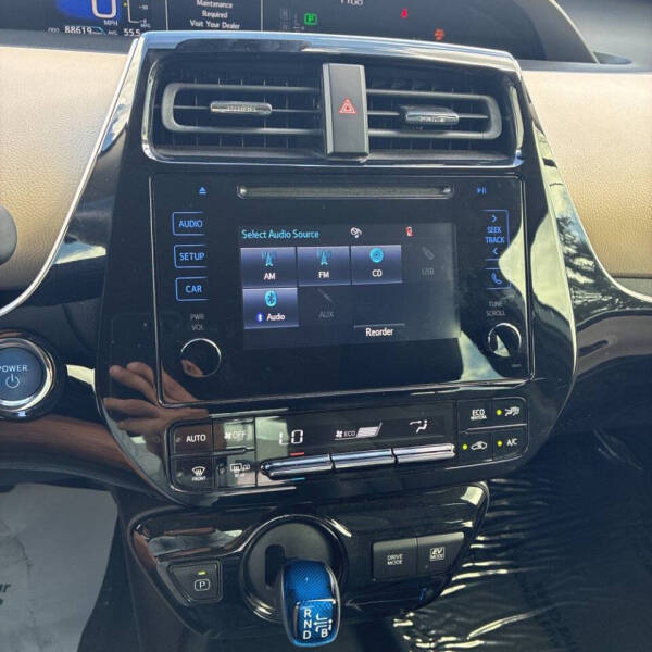 2019 Toyota Prius LE