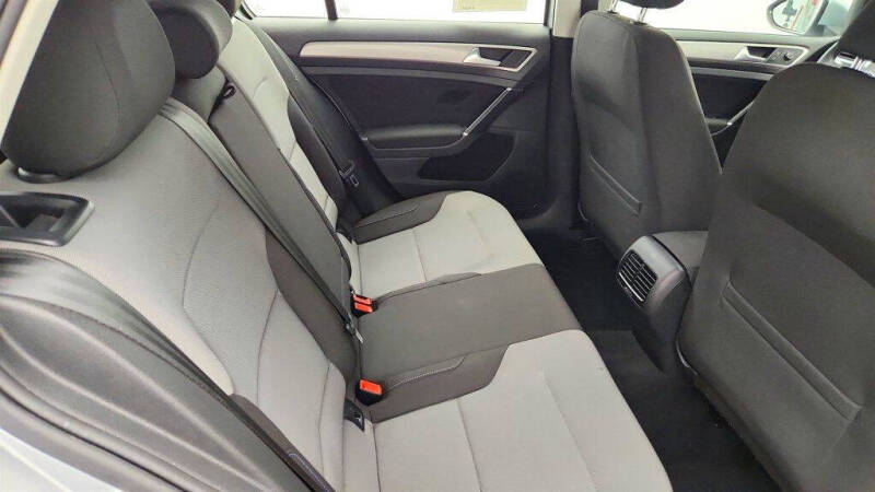 2016 Volkswagen e-Golf SE