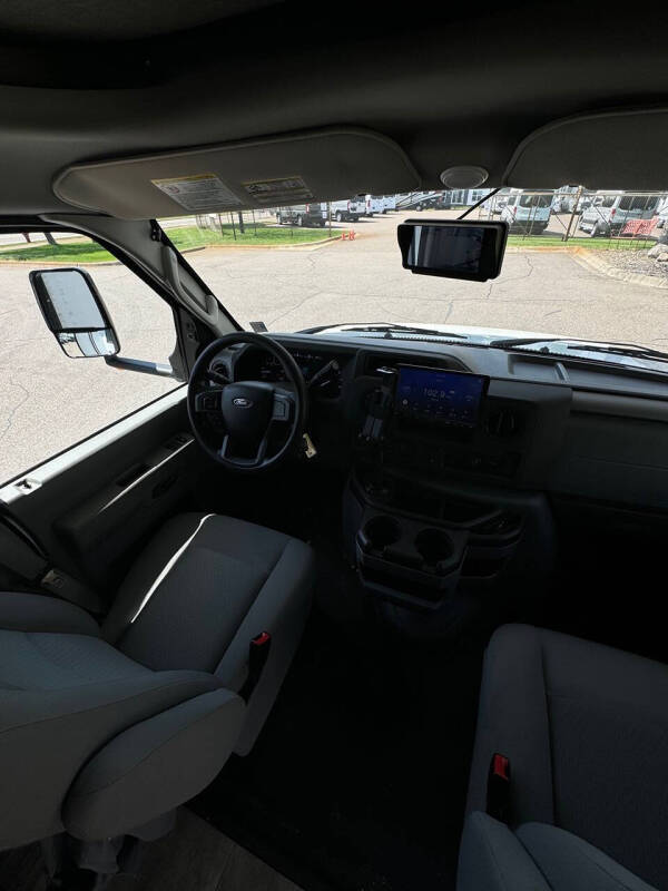 2022 Ford E-Series E-450 SD