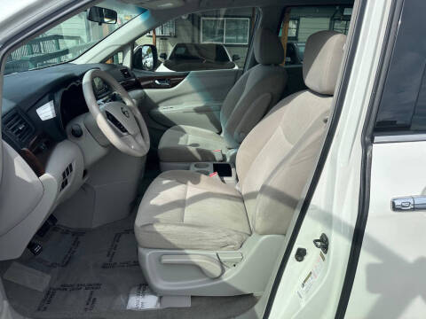 2017 Nissan Quest SV