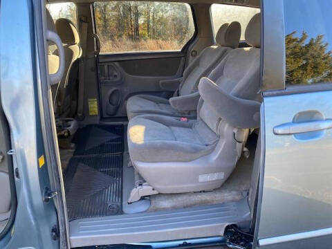 2005 Toyota Sienna
