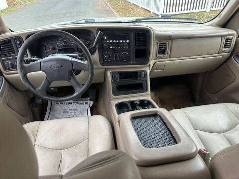 2004 Chevrolet Tahoe LS
