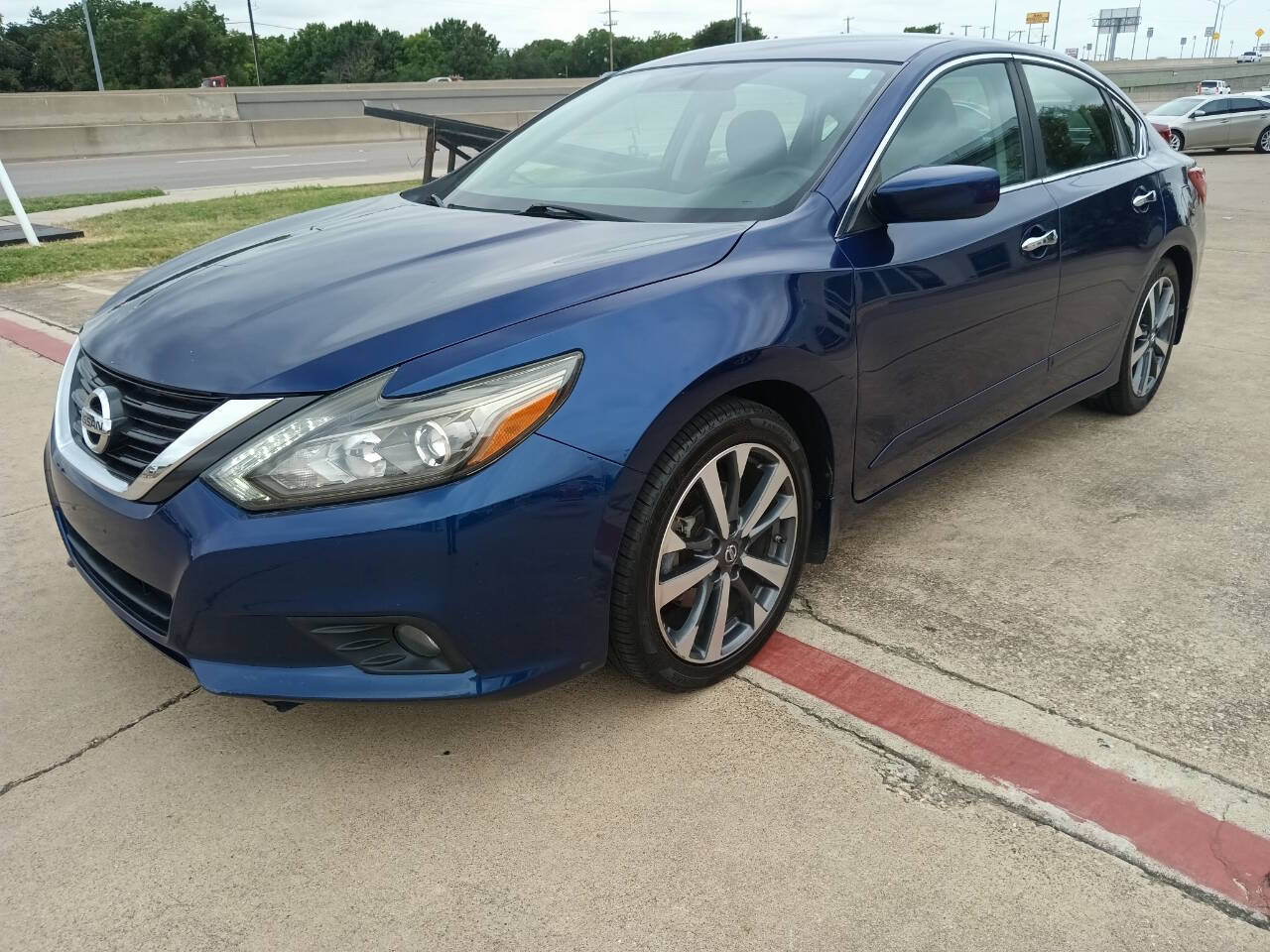 2016 Nissan Altima for sale at Auto Haus Imports in Grand Prairie, TX