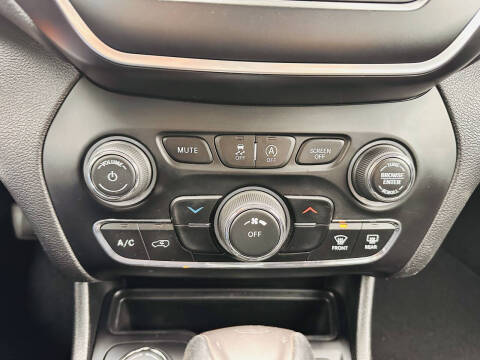 2019 Jeep Cherokee Latitude