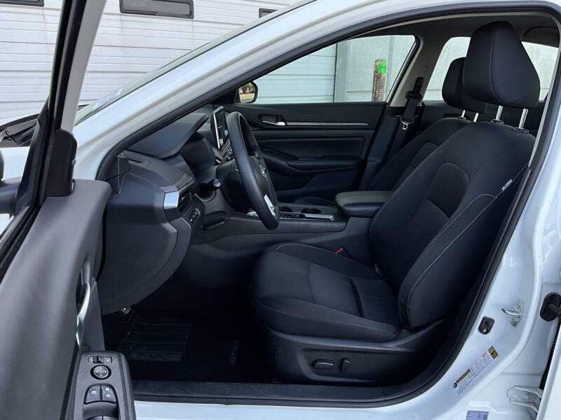 2025 Nissan Altima 2.5 SV