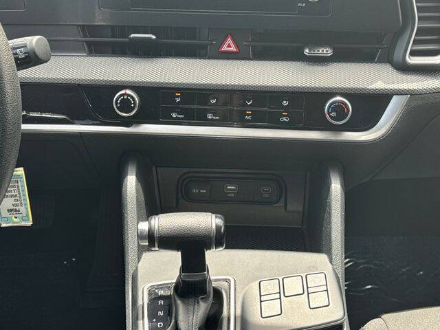 2024 Kia Sportage LX