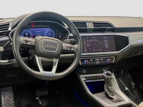 2022 Audi Q3 quattro S line Prem Plus 45 TFSI