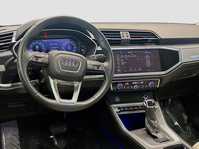 2022 Audi Q3 quattro S line Prem Plus 45 TFSI