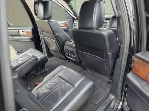 2016 Lincoln Navigator Select