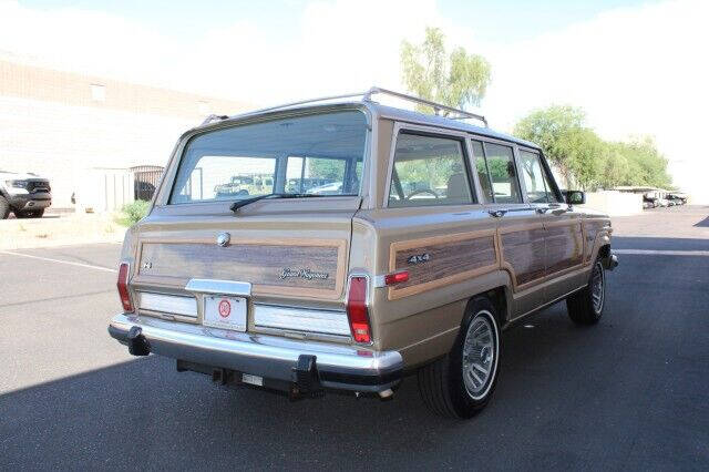 1990 Jeep Grand Wagoneer