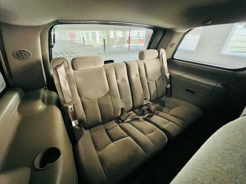 2003 Chevrolet Tahoe LS