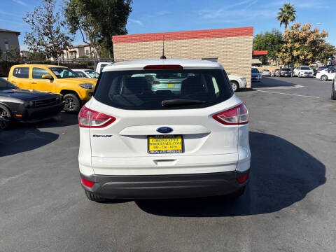 2015 Ford Escape S