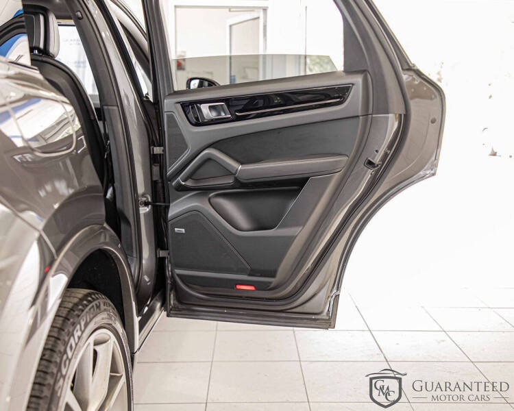 2020 Porsche Cayenne E-Hybrid