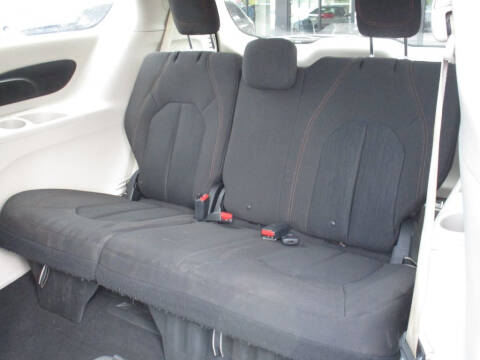 2017 Chrysler Pacifica LX