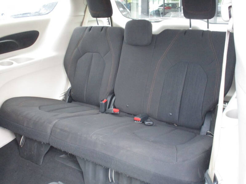 2017 Chrysler Pacifica LX