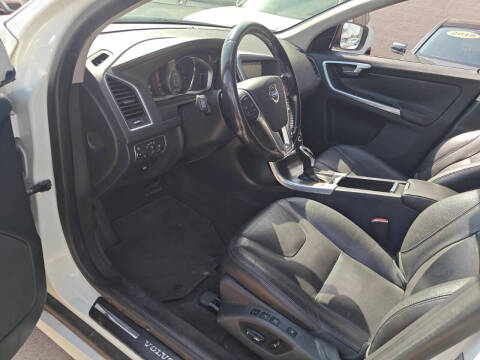 2016 Volvo XC60 T5 Drive-E Premier