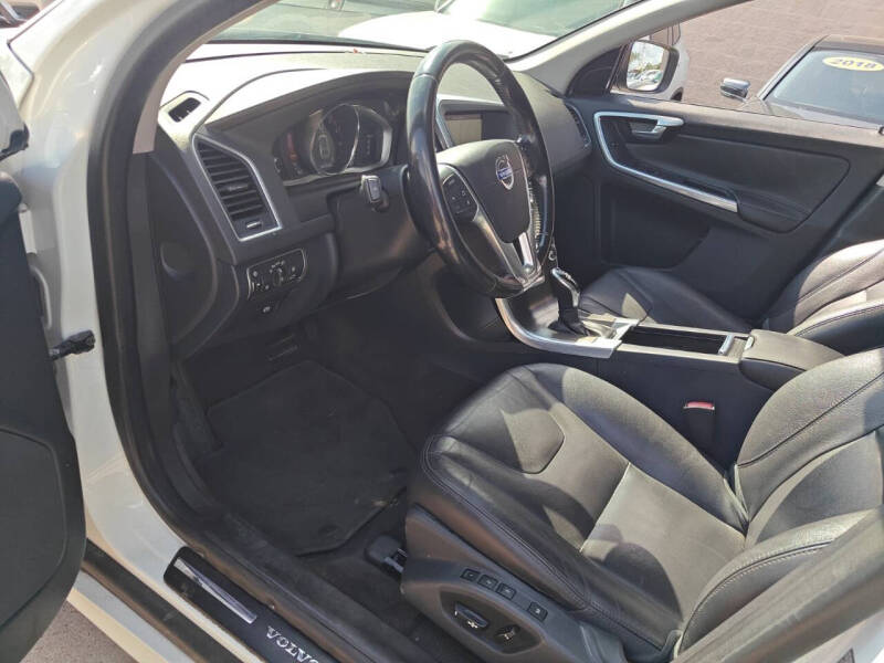 2016 Volvo XC60 T5 Drive-E Premier