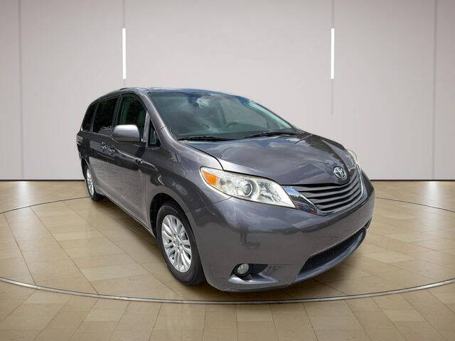 2011 Toyota Sienna XLE 8-Passenger