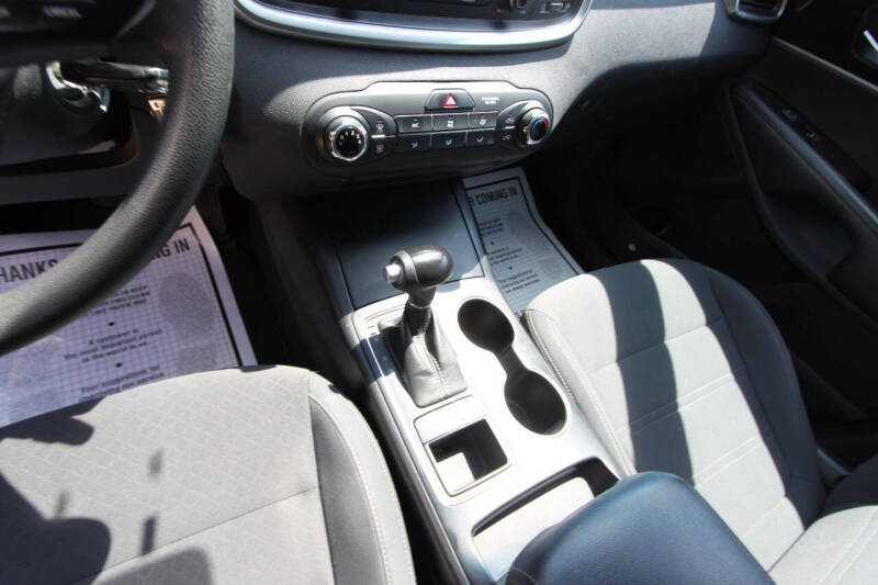 2017 Kia Sorento LX