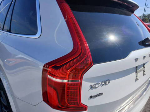 2018 Volvo XC90 T6 Momentum