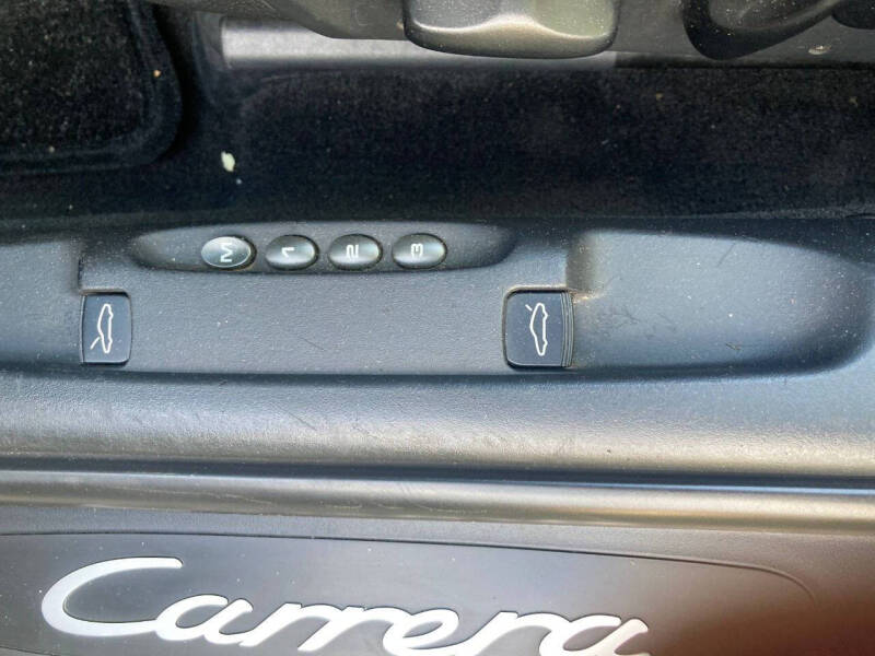 2001 Porsche 911 Carrera