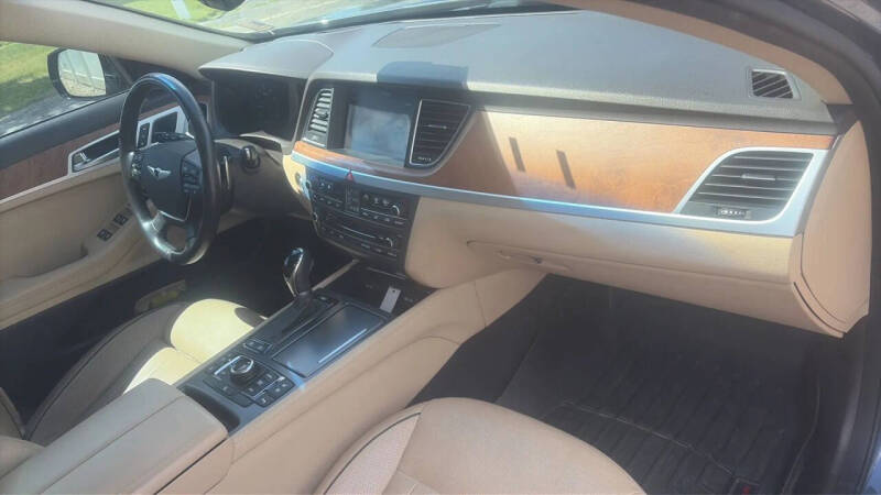 2015 Hyundai Genesis