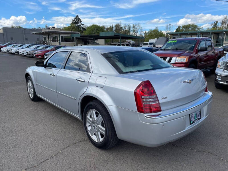 2005 Chrysler 300 C