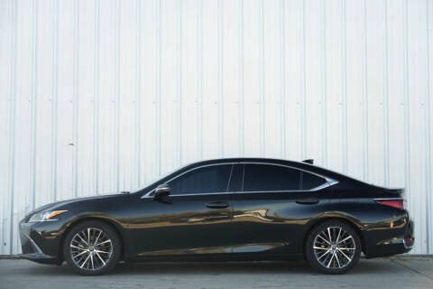 2023 Lexus ES 300h