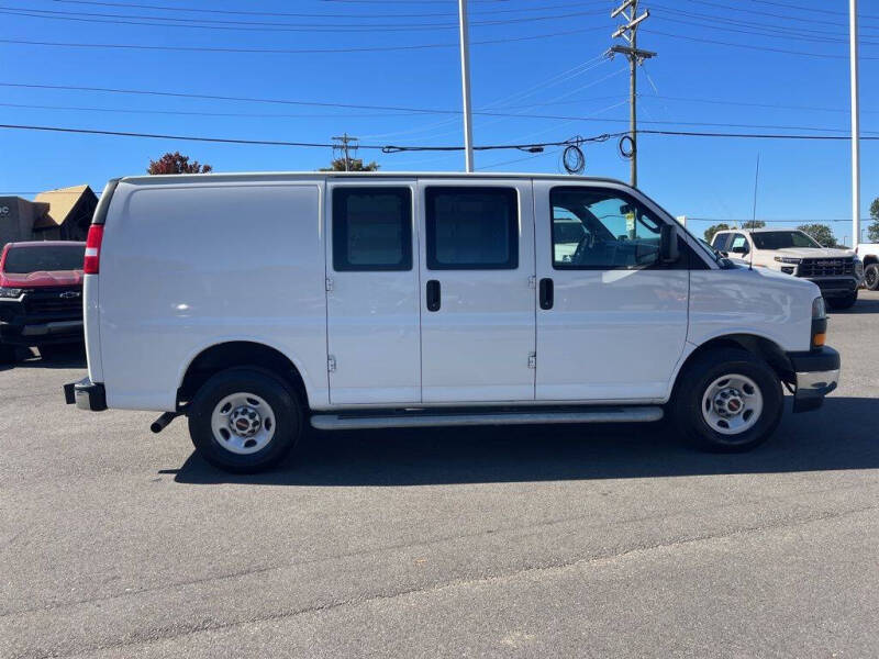 2023 GMC Savana 2500
