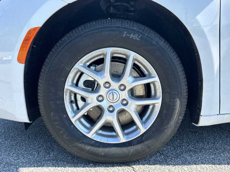 2026 Chrysler Voyager LX